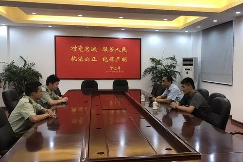 筑牢安全防線 泰州消防支隊多措并舉深化大型商業(yè)綜合體及易燃易爆企業(yè)專項治理